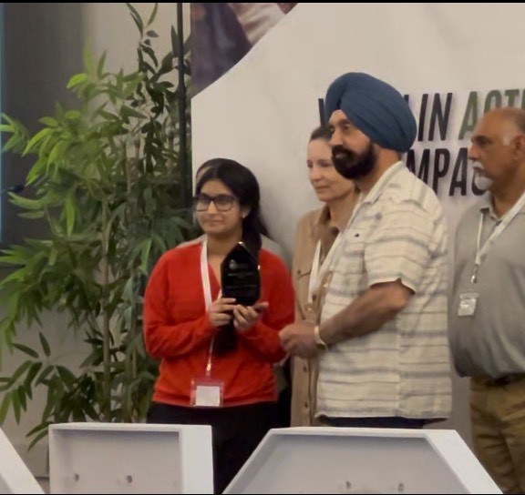 alisha-sharma-voice-of-the-future-award.jpg