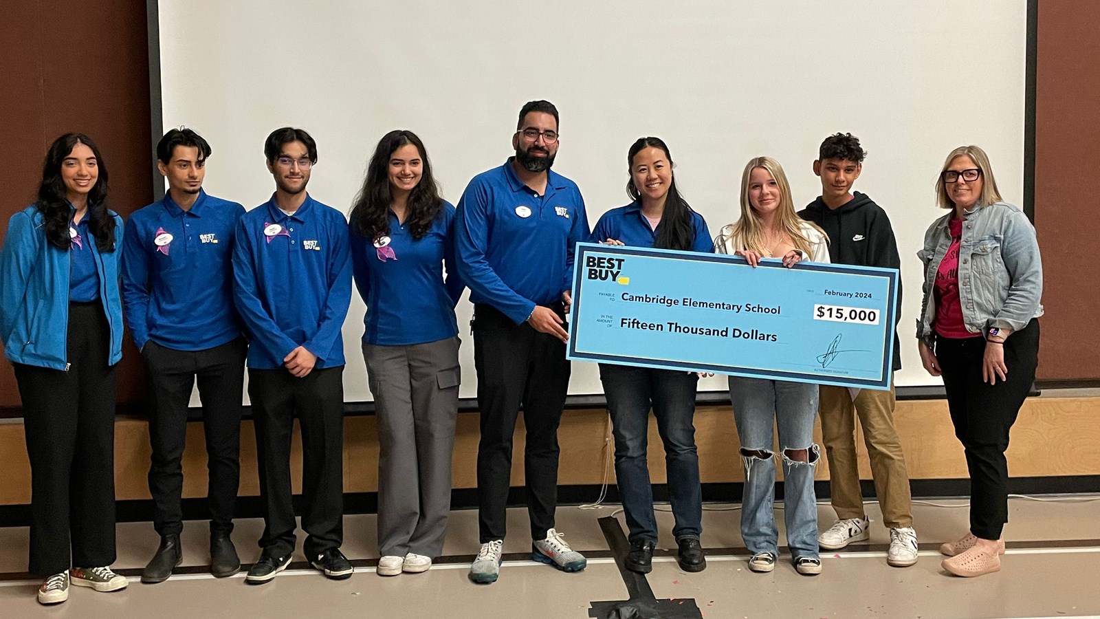 Cambridge Elementary receives $15K technology grant from Best Buy