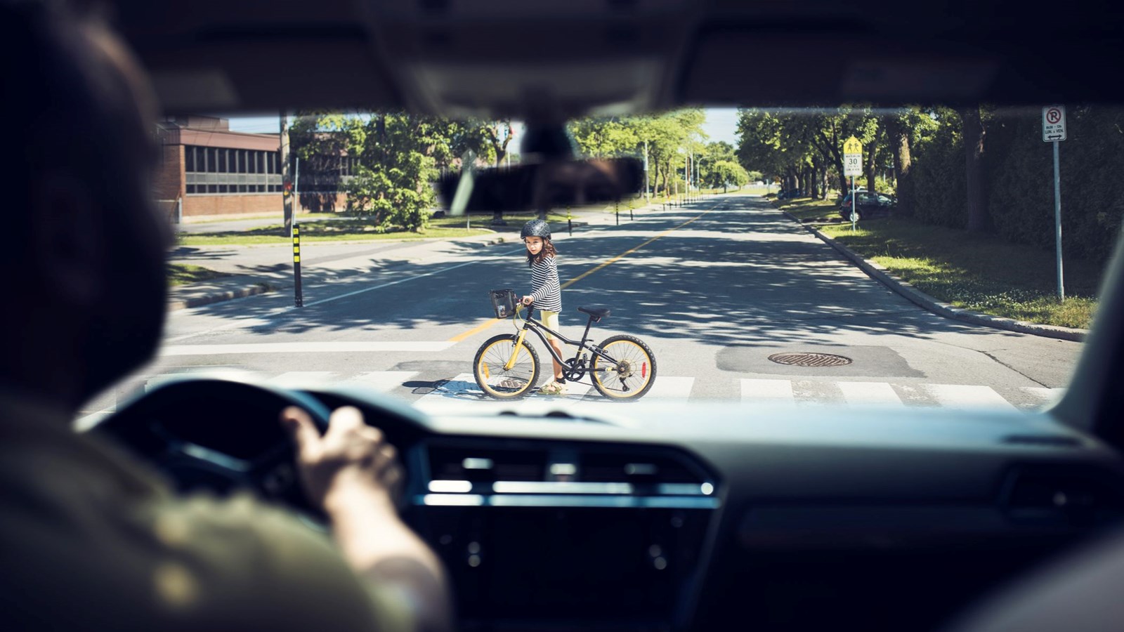 Driver and pedestrian tips to stay safe around school zones