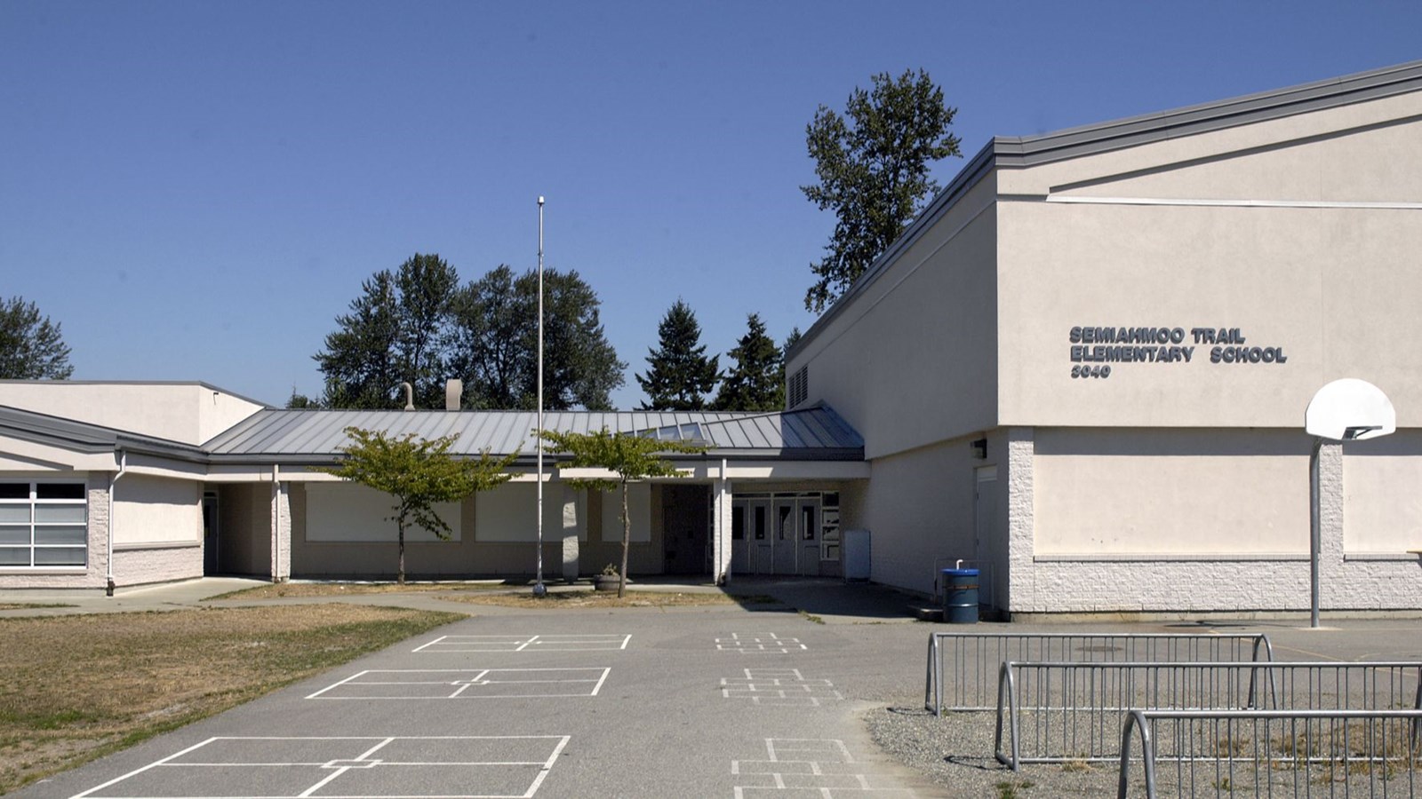 Welcome to Semiahmoo Trail Elementary!